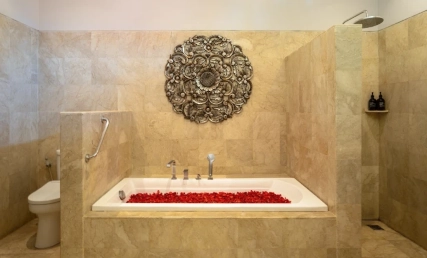 Signature Bungalow Ocean View 1BR Bathroom