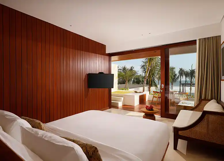 image of jacuzzi-suite-ocean-view