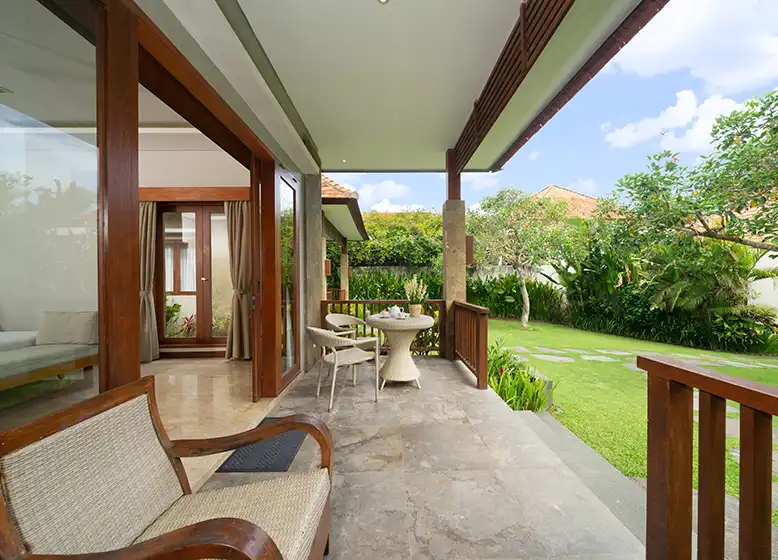 image of deluxe-bungalow-garden-view